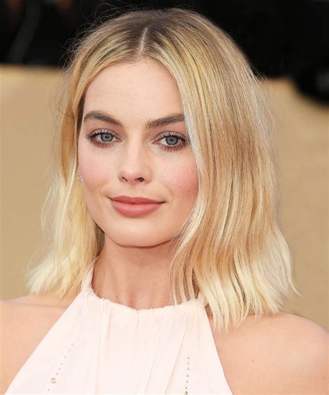 Someone Help Me Cum Margot Robbie Please Im Soo Horny For Her At The
