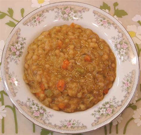 Aug 17, 2010 · navy beans fed many a sailor in the early 1800s, thus their name. Navy Bean Soup: An All Creatures American International ...