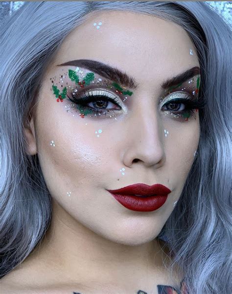 30 Beautiful Christmas Makeup Ideas You Must Try Page 6 Of 10