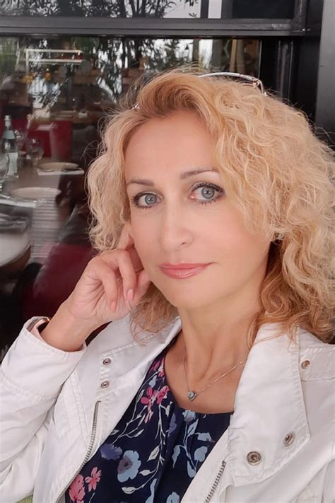 meet beautiful russian woman inna 49