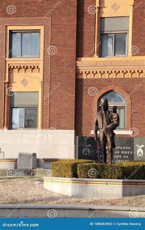 Statue In Front Of Abou Ben Adhem Editorial Image Image Of