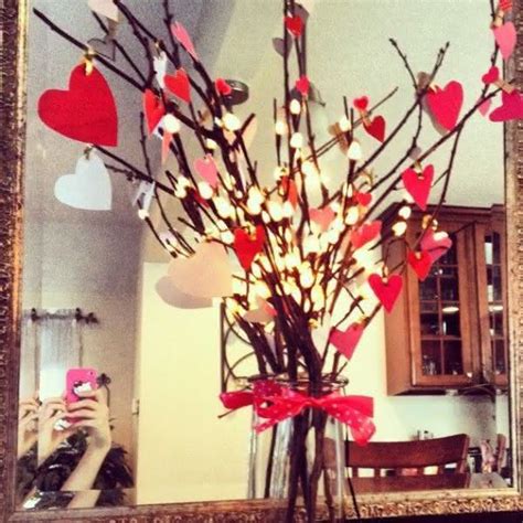 Está a chegar mais um dia dos namorados, e se não te queres sujeitar a todos os menus de dia dos namorados dos restaurante, ou simplesmente não queres enfrentar a decoração típica típica. Decoração Dia dos Namorados: 35 ideias para fazer em casa