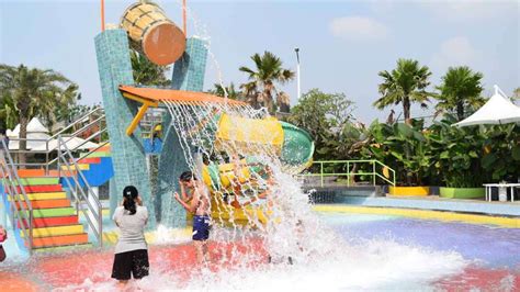 Sebagai penghilang penat dari kegiatan suntuk yang dihadapi. Tiket Dewasa Waterboom Haurgeulis : Victory Waterpark Soreang Bandung Harga Tiket Masuk Dan ...