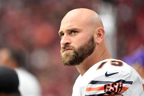 Bears Guard Kyle Long Accidentally Gets Fully Naked On Ig Live Fans React