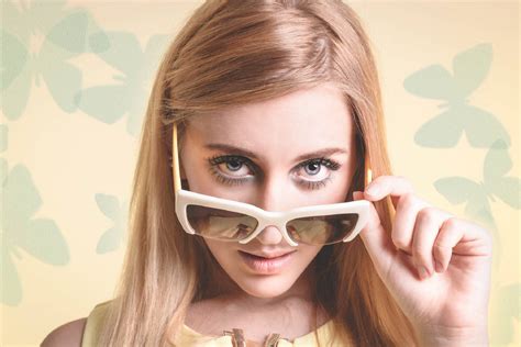Girl Blonde Model Sunglasses Woman Wallpaper Coolwallpapers Me