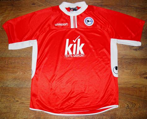 Was von arminia bielefeld vor der saison erwartet wurde? Arminia Bielefeld Unknown shirt type 2003 - 2004 ...