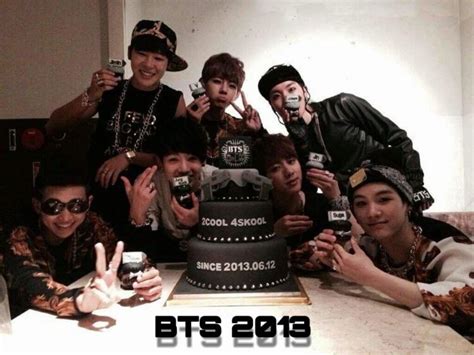 Check spelling or type a new query. BTS Debut 2013 Blog semana de Aniversario ⭐ | BTS LATINO Amino