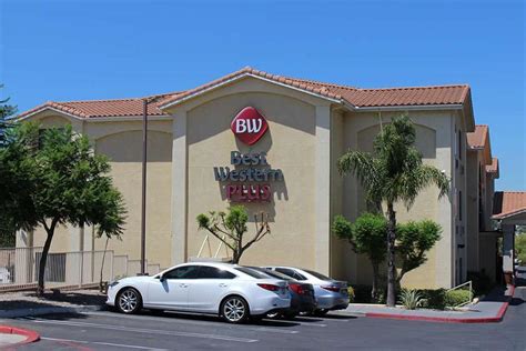It features an outdoor pool and is within easy walking distance of the lake elsinore casino. Hotel in Lake Elsinore | Best Western Plus Lake Elsinore ...