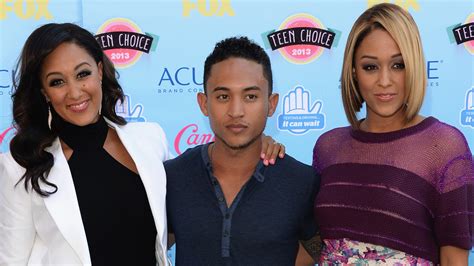 are tia and tamera mowry close with their brother tahj