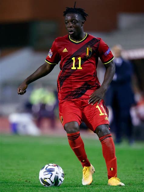 Tuhansia uusia kuvia lisätään päivittäin. Liverpool transfer news: Micheal Edwards considering approach to sign Sadio Mane successor ...