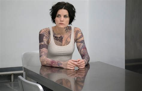 Review In ‘blindspot An Amnesiacs Tattoos Are The Clues The New