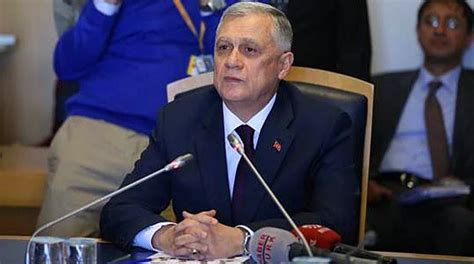 Aynı yıl içnde i̇stihkâm okulu'ndan teğmen rütbesiyle mezun olmuştur. Ümit Dündar kimdir yeni Kara Kuvvetleri Komutanı aslen nereli