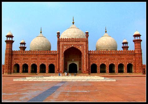 India, pakistan and bangladesh alike enjoy the sweet and herbal taste of rooh afza, a beverage that has endured the region's turbulent history. Pakistan: Badshahi Masjid | The famous Badshahi Mosque in ...
