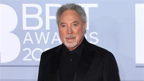 Tom Jones At 80 All You Need To Know About His Controversial Love Life