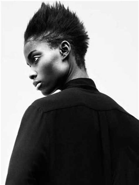 For example, a trendy voluminous afro works fine for coarse and tight curls. Pin auf Short Hairstyles for Black Women