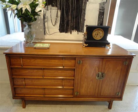 Cabinetry + furniture | american design paired with superior craftsmanship. MICHAEL THOMAS : "Thomasville Furniture Co." Credenza
