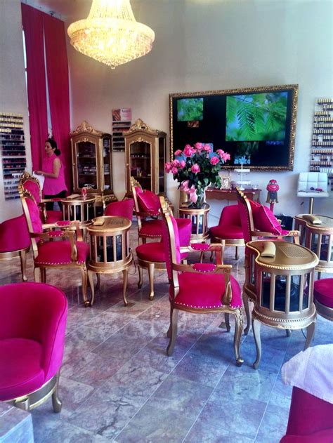 A great and exclusive wall decal for your salon, lounge or even office. Top 25 ideas about Painted woman by kameco on Pinterest ...