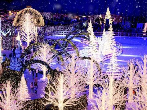 Enchant Worlds Largest Holiday Lights Spectacular Powers Back Up