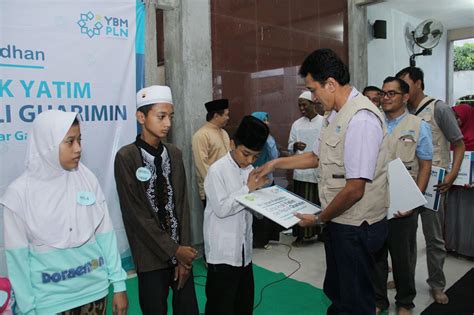 Dan untuk bisa mencapai itu tentu saja harus pintar. YBM PLN AREA SEMARANG SEMARAKAN KAMPUNG RAMADHAN IZI ...