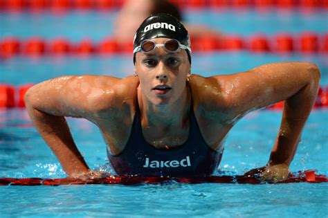 Dopo aver conquistato l'oro nei 100 e 200 dorso, la campionessa olimpica federica pellegrini non smette di stupire. Rio 2016: Federica Pellegrini sfiora il podio
