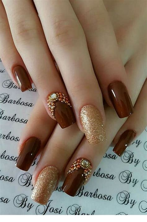 Amazing Brown Nails With Gold Glitter Brown Nail Art Brown Nails