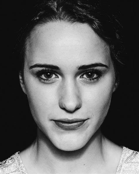 Rachel brosnahan is an american actress who appeared in the film 'beautiful creatures' and tv show 'house of cards' before starring in 'the marvelous mrs. "House of Cards (mit Bildern)