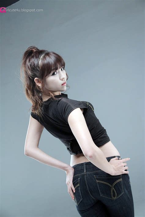 Lee Eun Hye In Black Top And Jeans ~ Cute Girl Asian Girl