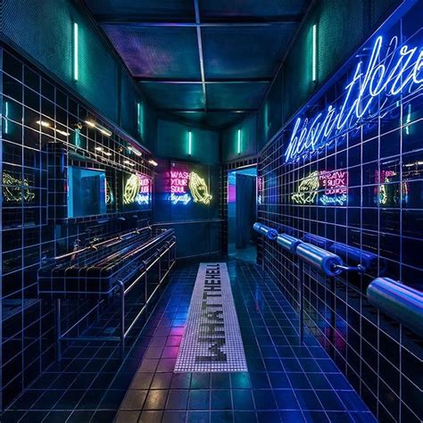 Ohneos Neon Studio 在 Instagram 上发布： The Coolest Neon Club In Chengdu