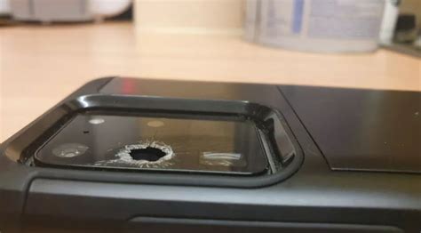 Some Owners Are Complaining About The Shattered Rear Camera Glass Of