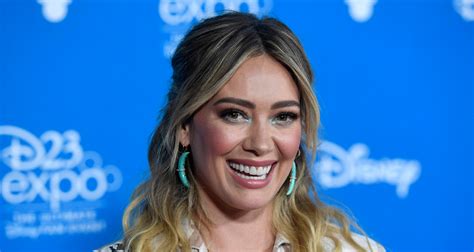 hilary duff says ‘lizzie mcguire reboot is officially cancelled hilary duff lizzie mcguire