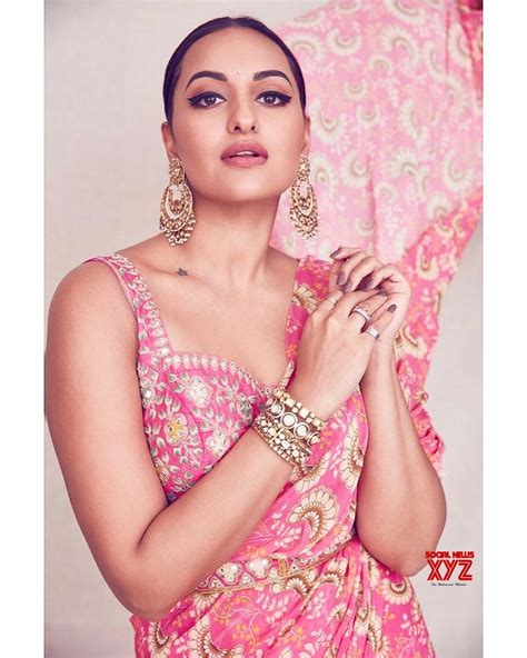 Actress Sonakshi Sinha Stunning Stills In Saree Styled By Mohit Rai Social News Xyz Saree