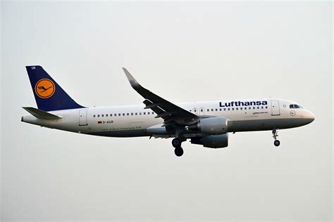 Lufthansa D Aiur Airbus A320 214 Sharklets Cn6985 Egll Flickr