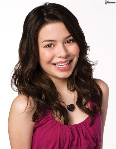 Actress/pop singer in the classic '00s disney tradition, a star by age 14. Miranda Cosgrove Wallpaper (57+ images)