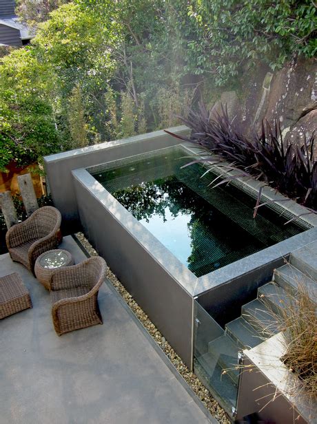 Small Pools 30 Awesome Narrow Pools For The Tightest Spaces Digsdigs
