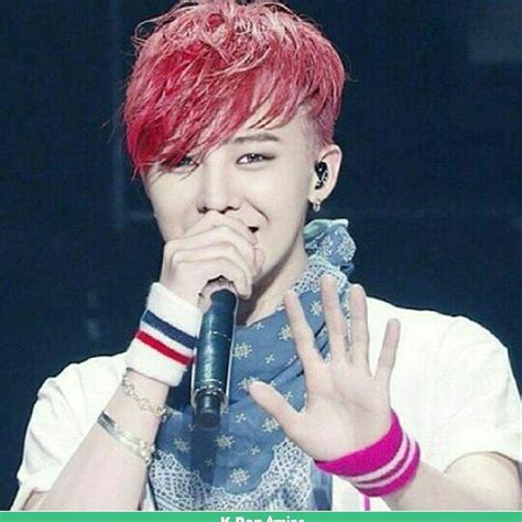 The singer closed the u.s. G-Dragon smile | K-Pop Amino