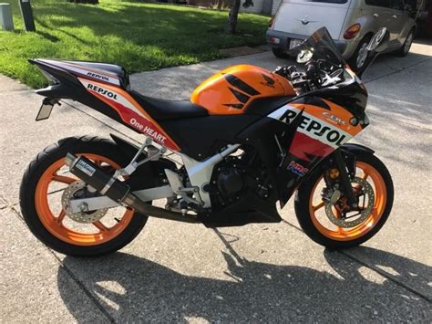 The honda cbr250r was released in the united states in 2011 and has been quite successful competing with kawasaki 250 ninja (a bike that's been around since 1986). 2013 Honda CBR 250 R | Honda cbr, 2013 honda, Honda cbr250r