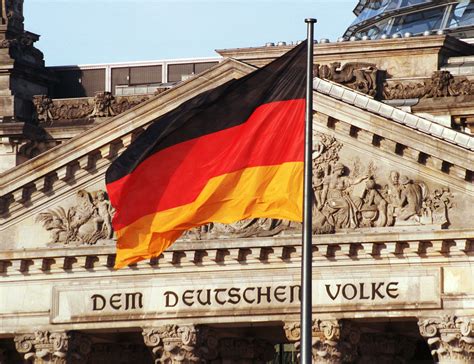 See a recent post on tumblr from @spainonymous about alemania. ¿Por qué 'Alemania über alles'? | Política Exterior