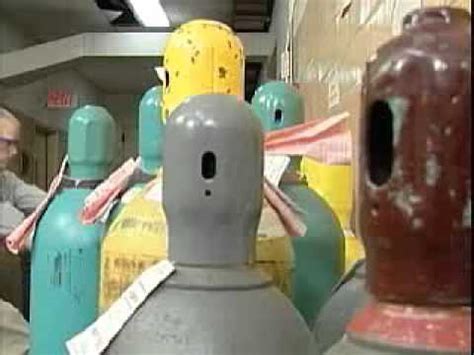 Handling Compressed Gas Cylinders In The Laboratory Safety Video