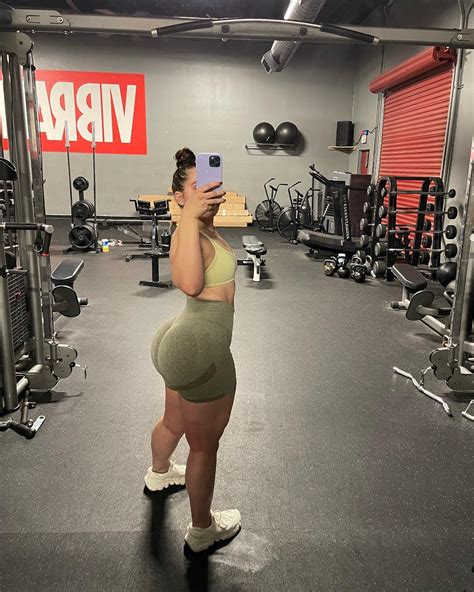 Gym Selfie R Yoga Shorts