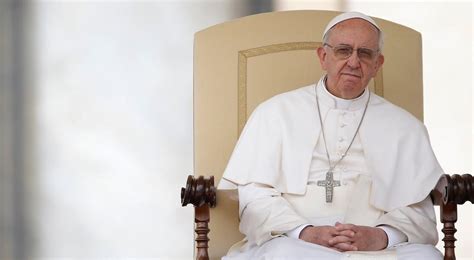 Vivir y dejar vivir, compartir el domingo en familia, jugar con los niños y darse a los demás. El Papa Francisco pide a los médicos que difundan la ...