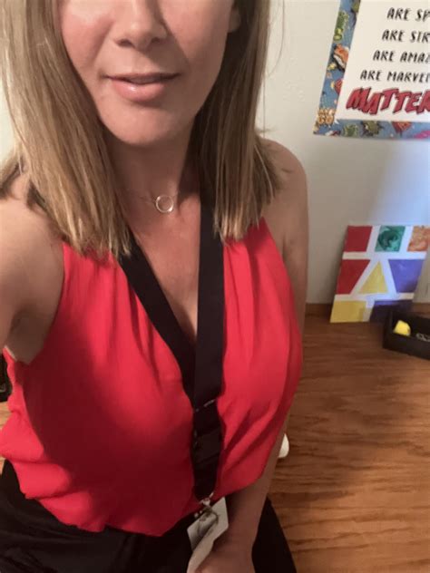 SoCal teacher hard at work : r/cougars_and_milfs_sfw