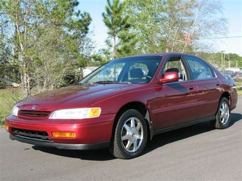 Sell Used 1995 Honda Accord Ex Sedan 4 Door 22l In Gainesville