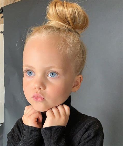 A happy place for stylish kids and baby follow & tag and we share your profile in story and at our page ❤ little fashionbloggers place ❤. @kids_fashion_blogger on Instagram: "@viola_dima_official ...