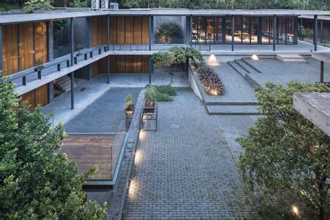Traditional Courtyard House Gets A Modern Update In China Curbed