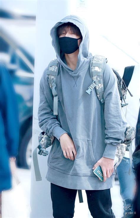 Airport Fashion Kpop Airport Outfit Airport Style Kpop Fashion Korean Fashion Fashion