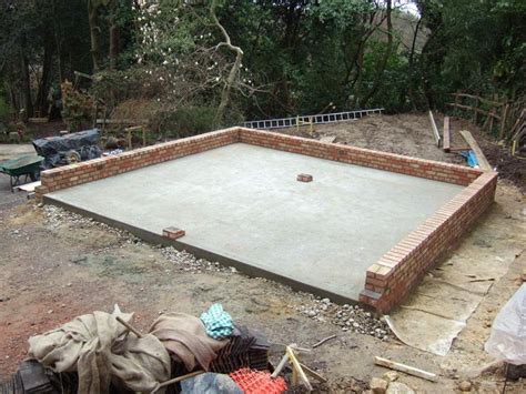 The house i grew up in had a garage floor drain. Brick Laminate Picture: Brick Garage Construction