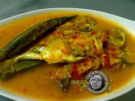 Tuang air dan masukkan tempoyak. FauziahSamad.com: GULAI TEMPOYAK IKAN KEMBUNG