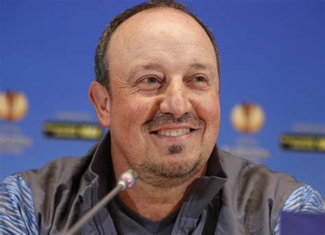 İspanyollar, tecrübeli teknik adamın türkiye'ye bir adım uzaklıkta olduğunu ve fenerbahçe'nin başına. Benítez coupe court aux rumeurs avec une photo Instagram