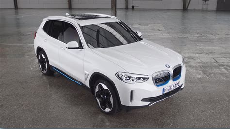 Bmw has endowed the 2019 i3 models with a larger capacity battery that extends the maximum driving range to 153 miles per charge. BMW iX3: Modelle, Technische Daten, Elektroauto, Preise ...