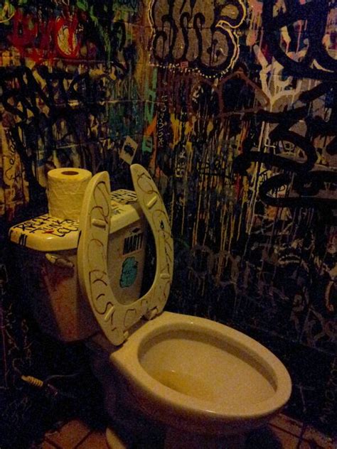 American Toilets — Toilets Of The World